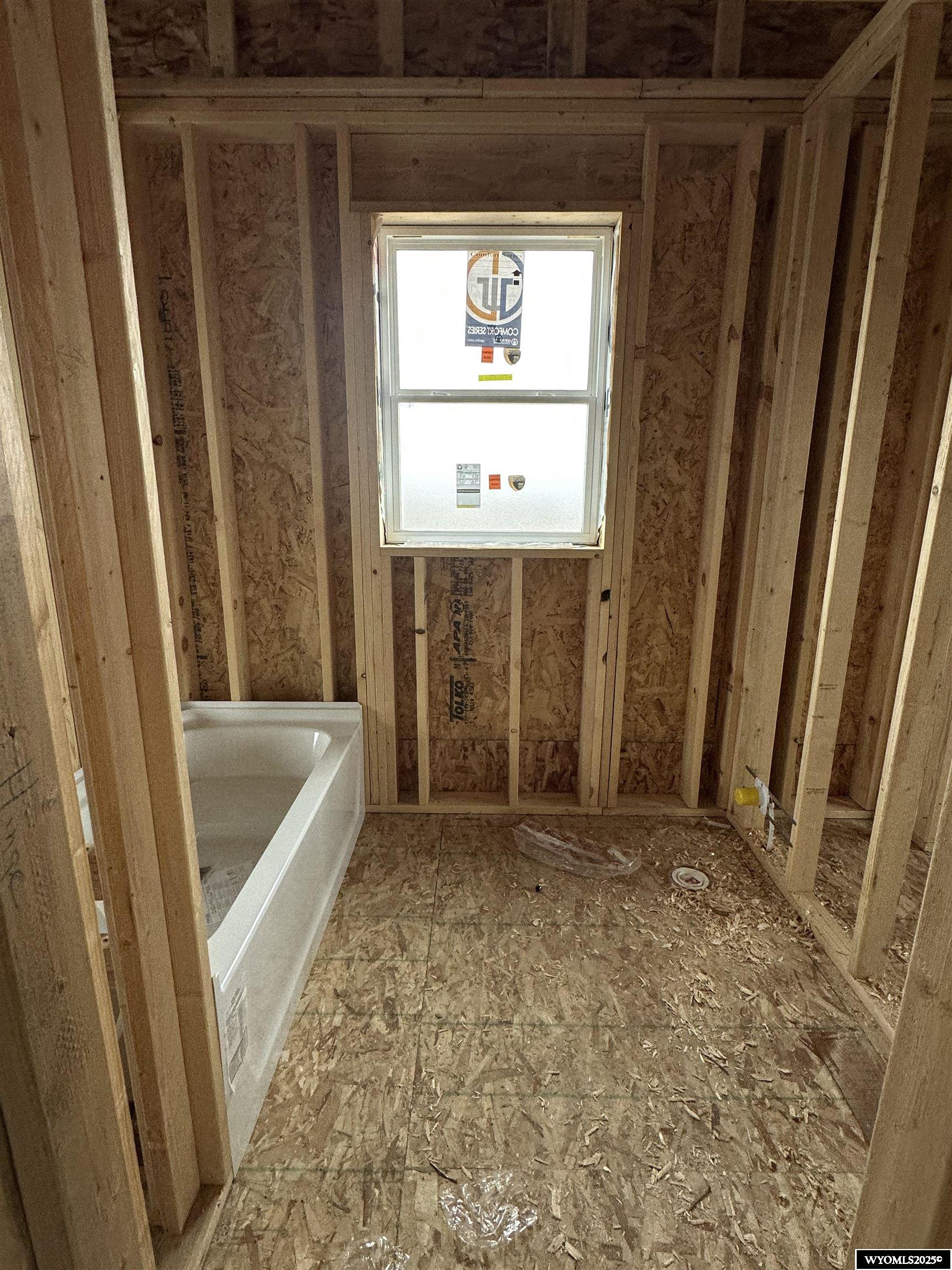 2185 Heathrow Avenue Casper, WY 82609 - Photo 3 of 6