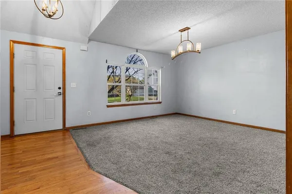 $307,500 | 1411 Kimberly Drive, Warrensburg, MO 64093