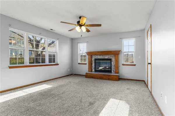 $307,500 | 1411 Kimberly Drive, Warrensburg, MO 64093