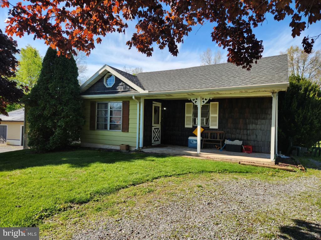 1692 Gish Road Manheim, PA 17545 - Photo 2 of 35 Gallery Image 2