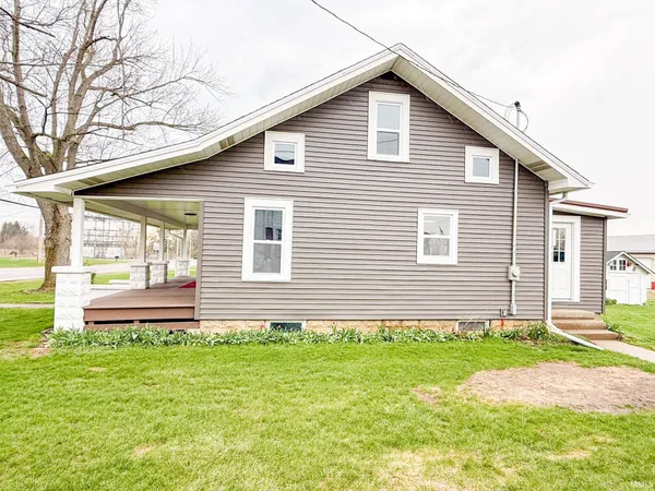 $185,500 | 7580 South St Road, Hudson, IN 46747