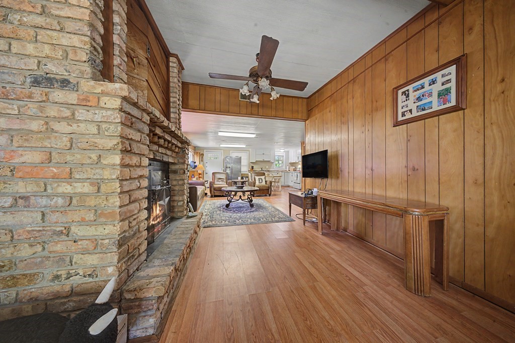 212 Winding Way Broaddus, TX 75929 - Photo 14 of 26