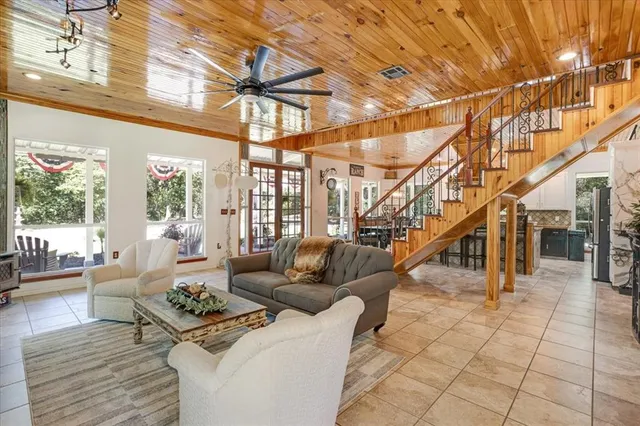 $1,400,000 | 1320 County Road 1450, Bonham, TX 75418