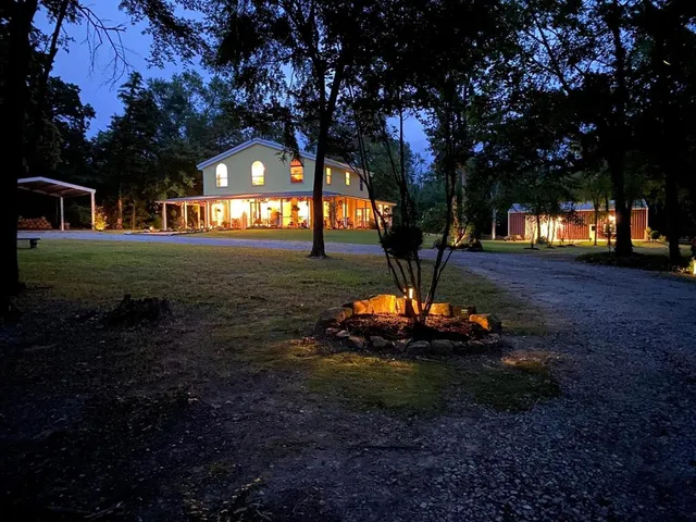 $1,400,000 | 1320 County Road 1450, Bonham, TX 75418