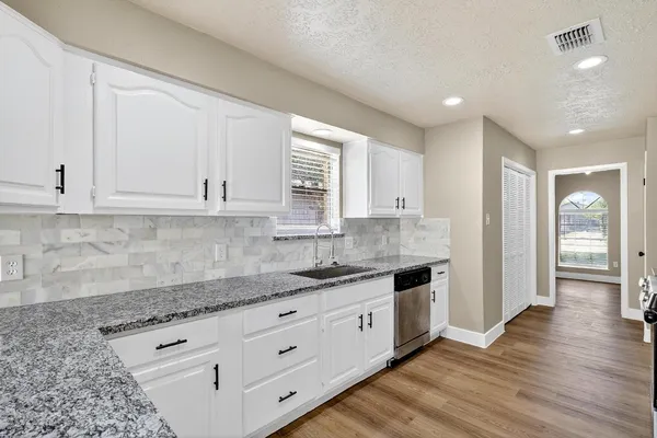 $1,900 | 13714 Bonaventure Drive, Houston, TX 77065