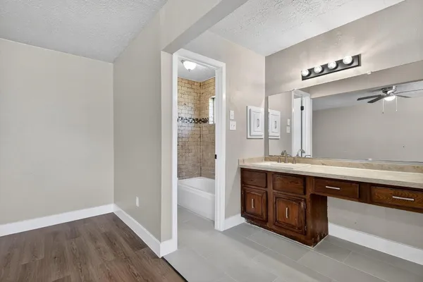 $1,900 | 13714 Bonaventure Drive, Houston, TX 77065