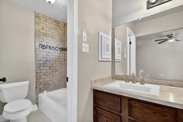 $1,900 | 13714 Bonaventure Drive, Houston, TX 77065