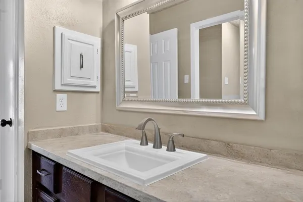 $1,900 | 13714 Bonaventure Drive, Houston, TX 77065