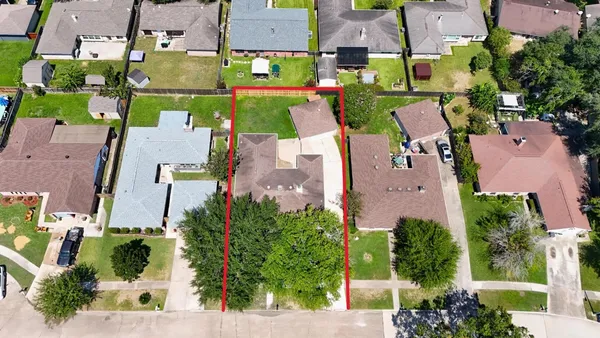 $1,900 | 13714 Bonaventure Drive, Houston, TX 77065