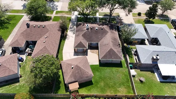 $1,900 | 13714 Bonaventure Drive, Houston, TX 77065