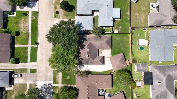 $1,900 | 13714 Bonaventure Drive, Houston, TX 77065