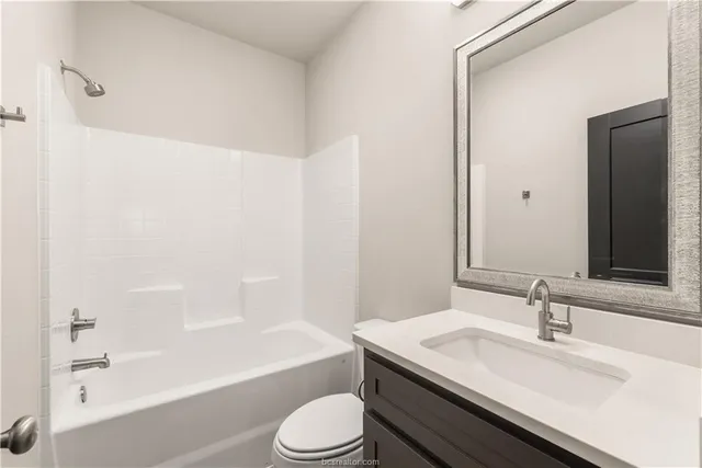 $5,000 | 405 Aurora Court, College Station, TX 77840