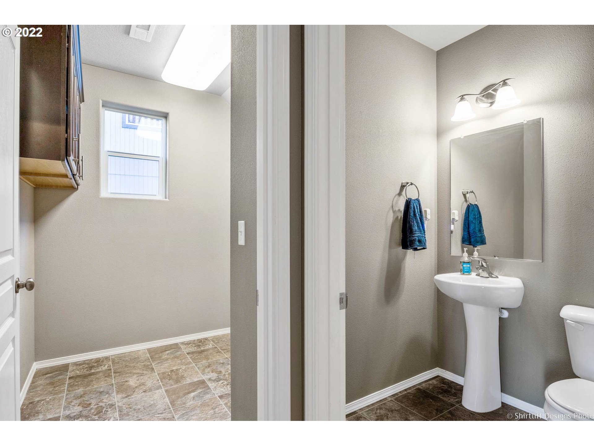 25095 Sun Ridge Way Veneta, OR 97487 - Photo 3 of 27 Bathroom