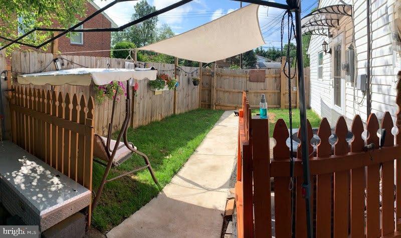 7510 Dunston Street Springfield, VA 22151 - Photo 25 of 33