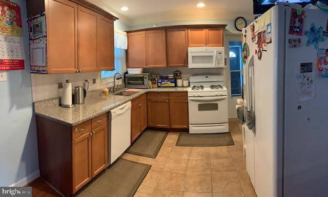 7510 Dunston Street Springfield, VA 22151 - Photo 5 of 33