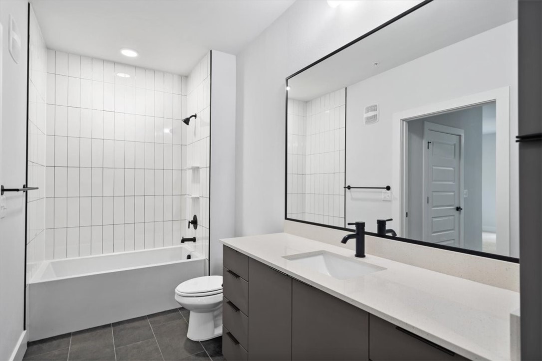2220 Webberville Road, Unit 318 Austin, TX 78702 - Photo 14 of 21