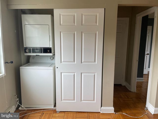 $255,000 | 1722 West Abingdon Drive, Unit 302, Alexandria, VA 22314