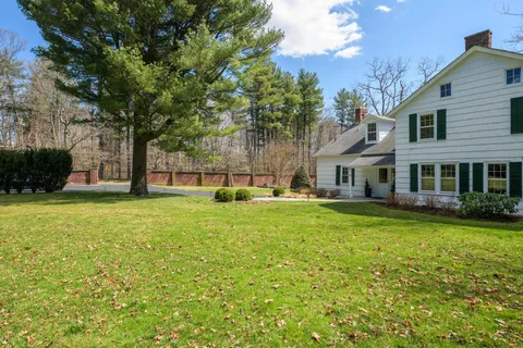 $1,875,000 | 180 Post Road, Old Westbury, NY 11568