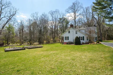 $1,875,000 | 180 Post Road, Old Westbury, NY 11568