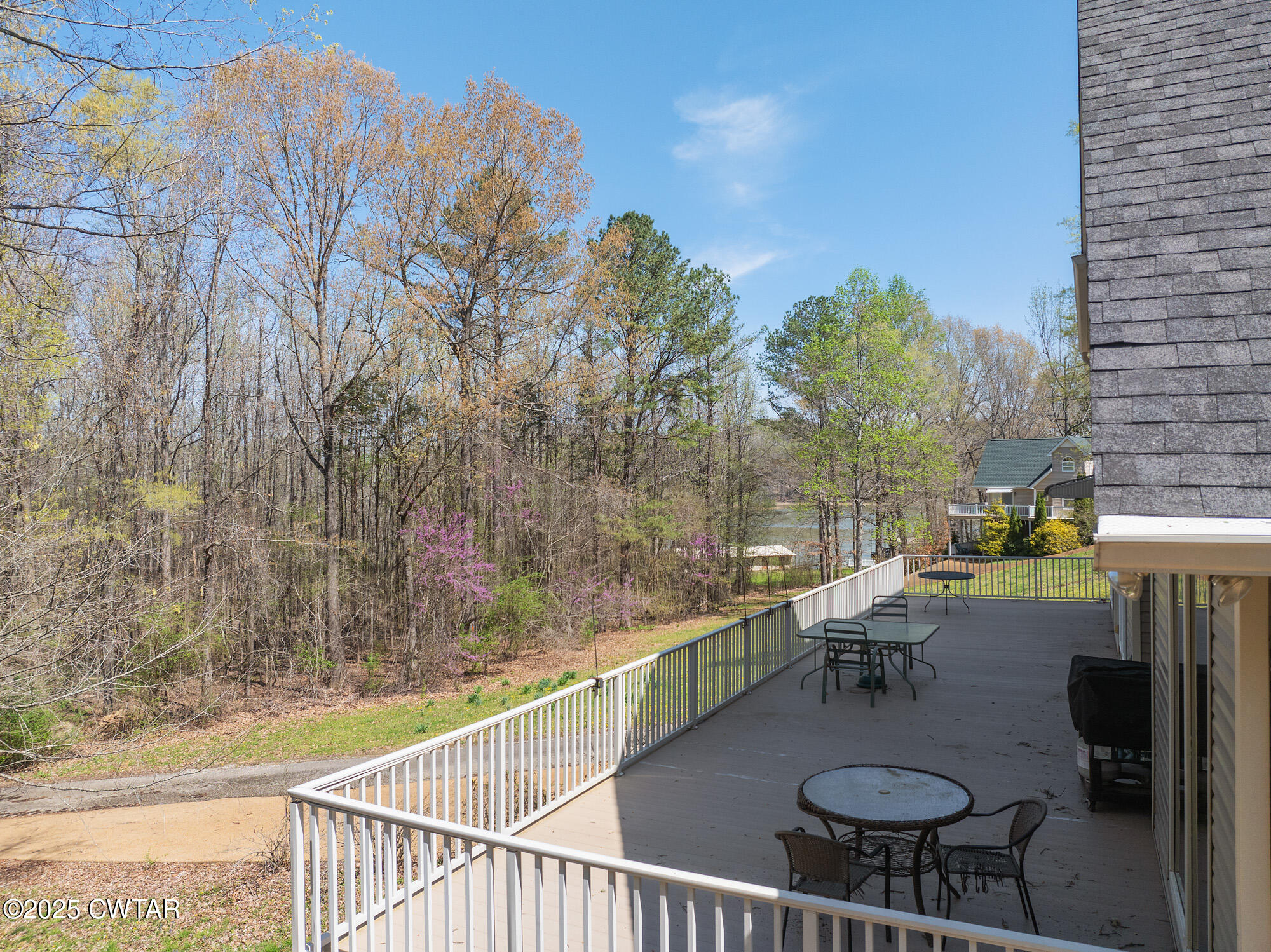48 Old Pump Station Road Linden, TN 37096 - Photo 7 of 49 a view of balcony and patio