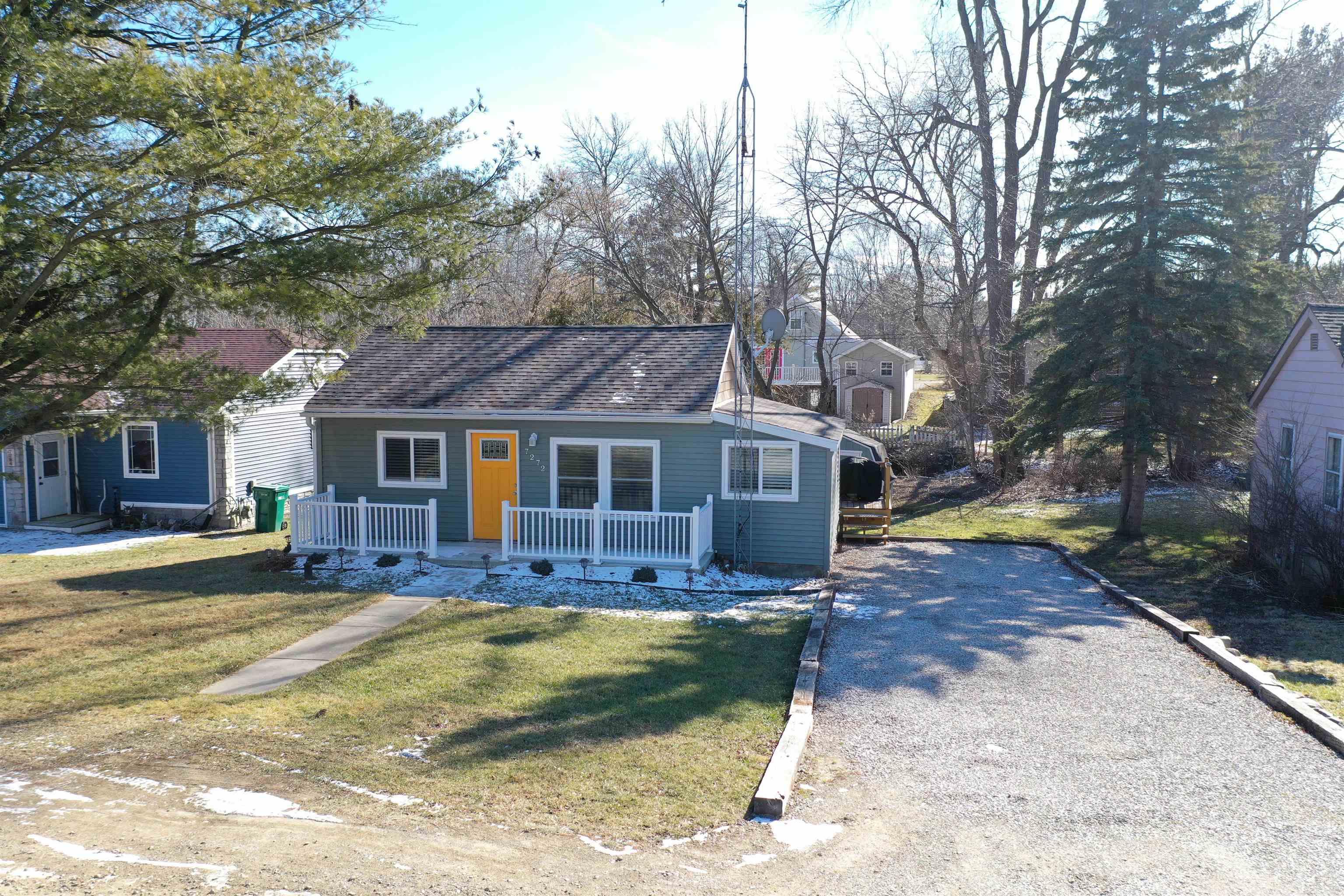 7272 Shoreward Road Lexington, MI 48450 - Photo 2 of 27