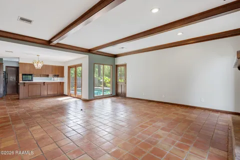 $320,000 | 315 North Demanade Boulevard, Lafayette, LA 70503