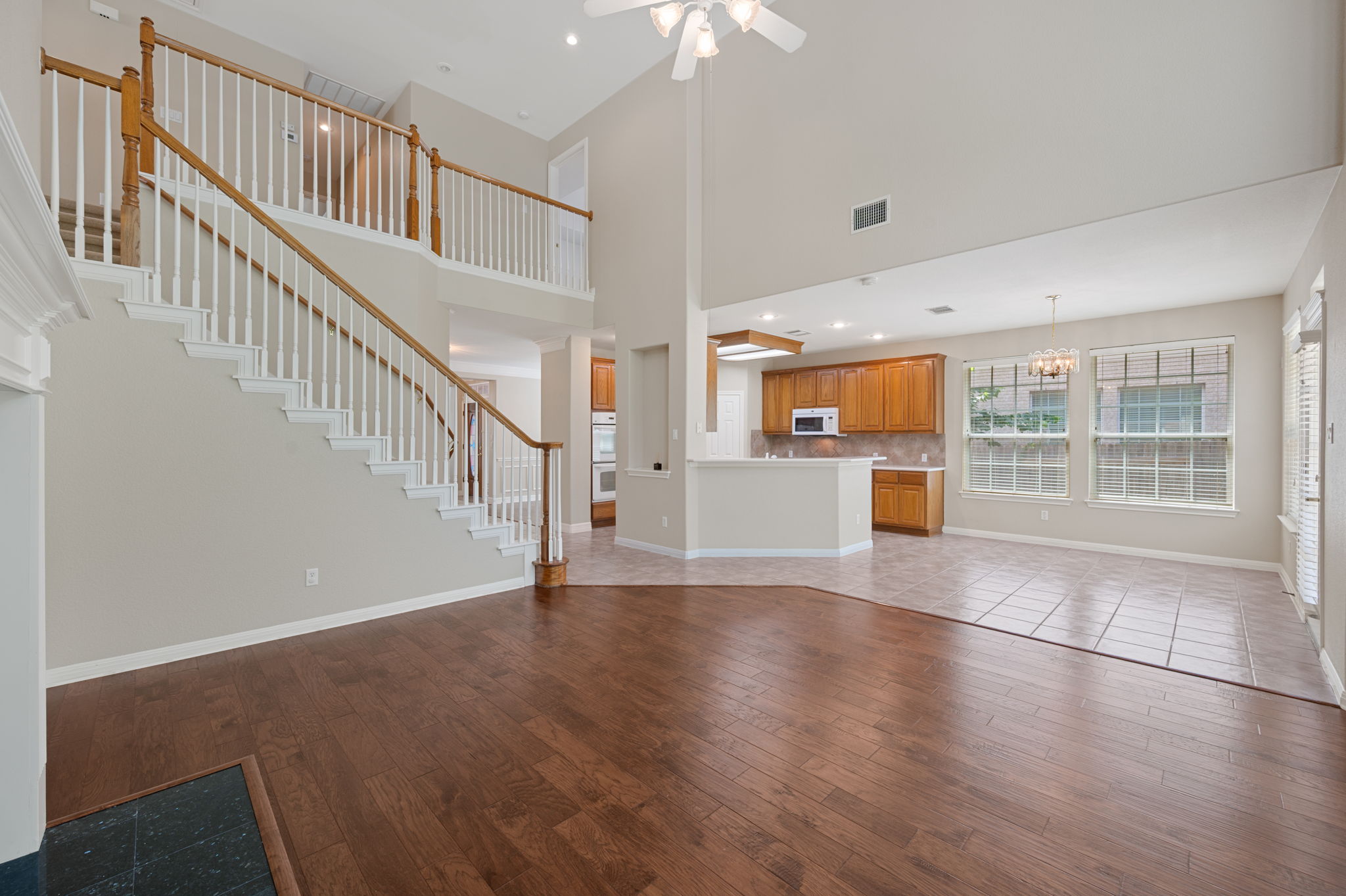 10233 Chestnut Ridge Road Austin, TX 78726 - Photo 8 of 39