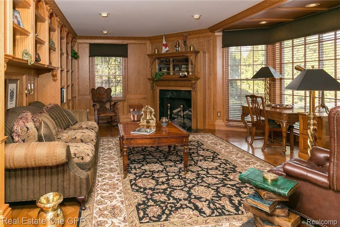 521 Lake Shore Road Grosse Pointe, MI 48236 - Photo 27 of 58 10 521LakeShoreRd-10.jpg