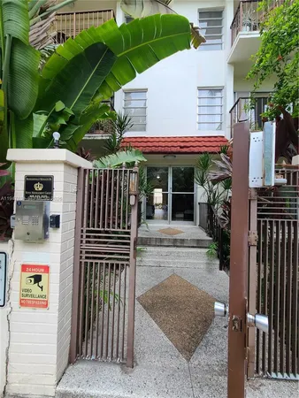 a view of a house with entryway