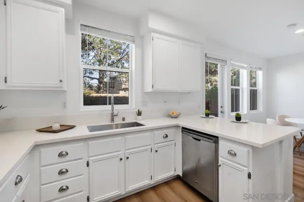 $819,000 | 13285 Calle Del Campo, Unit 5, San Diego, CA 92129