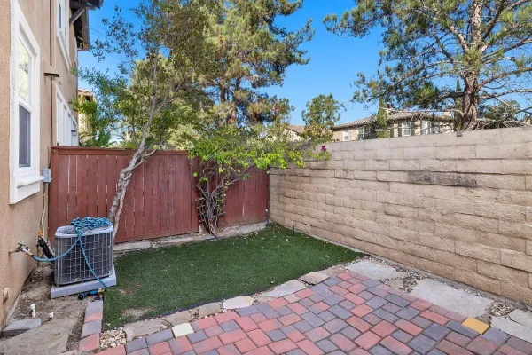 $819,000 | 13285 Calle Del Campo, Unit 5, San Diego, CA 92129