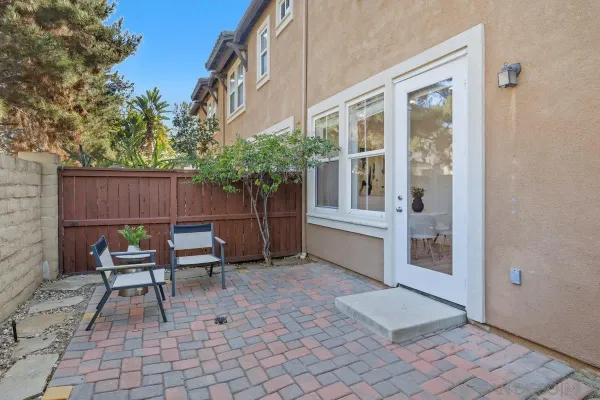 $819,000 | 13285 Calle Del Campo, Unit 5, San Diego, CA 92129