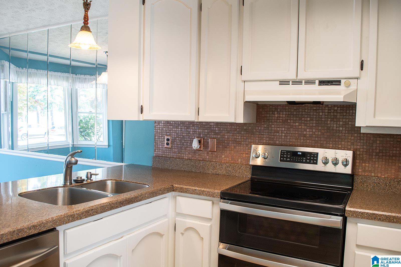 105 Emerald Point Riverside, AL 35135 - Photo 6 of 42