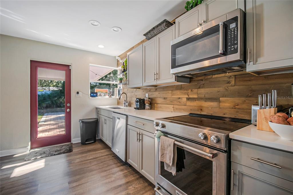 433 North Hampton Avenue Orlando, FL 32803 - Photo 13 of 44