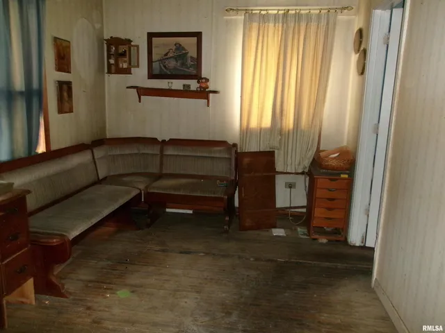 $26,900 | 605 South 2nd Street, Pekin, IL 61554