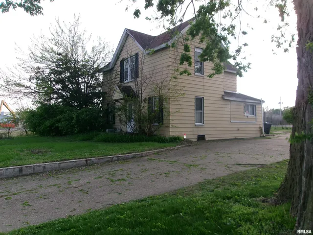 $26,900 | 605 South 2nd Street, Pekin, IL 61554