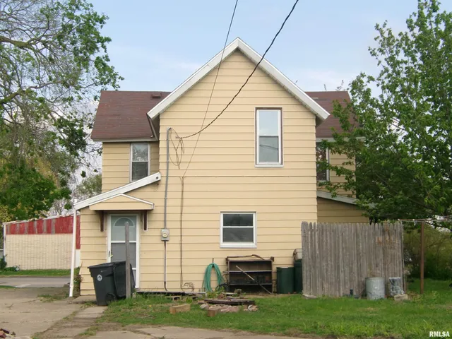 $26,900 | 605 South 2nd Street, Pekin, IL 61554