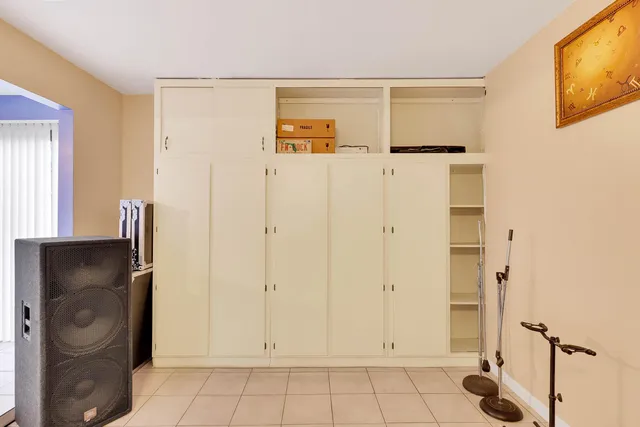 $289,900 | 113 Southwest Starfish Avenue, Port St. Lucie, FL 34984