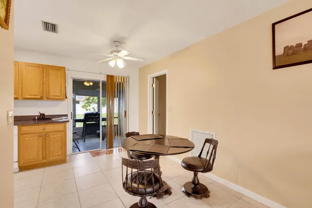 $289,900 | 113 Southwest Starfish Avenue, Port St. Lucie, FL 34984