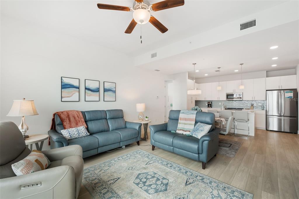 300 150th Avenue, Unit 510 Madeira Beach, FL 33708 - Photo 5 of 37