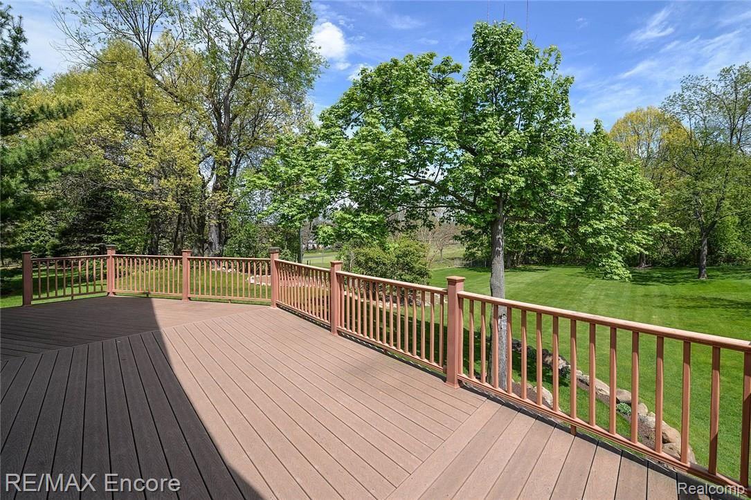 551 North Baldwin Road Oxford, MI 48371 - Photo 4 of 43 3.jpg