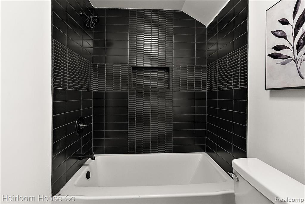 3945 Devonshire Road Detroit, MI 48224 - Photo 9 of 30 Gallery Image 9