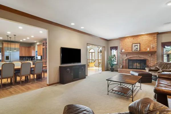 $1,499,000 | 1515 Galloway Drive, Inverness, IL 60010