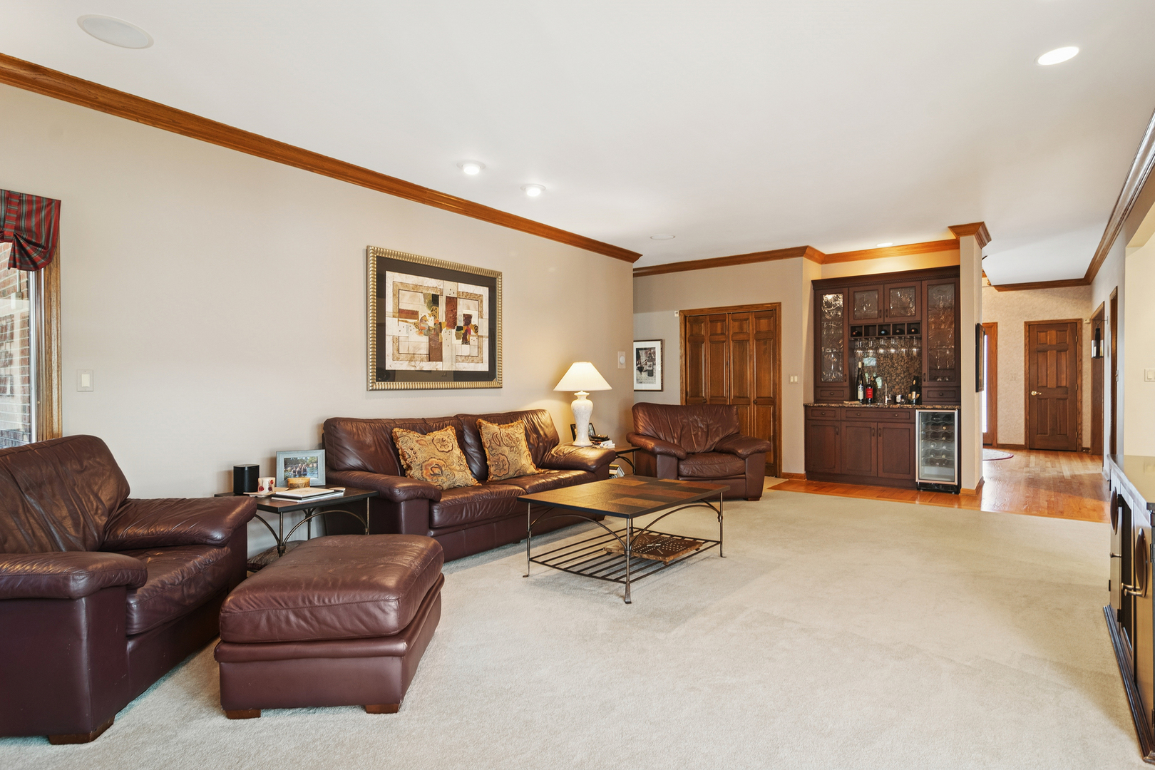 1515 Galloway Drive Inverness, IL 60010 - Photo 20 of 60 a living room with furniture and window
