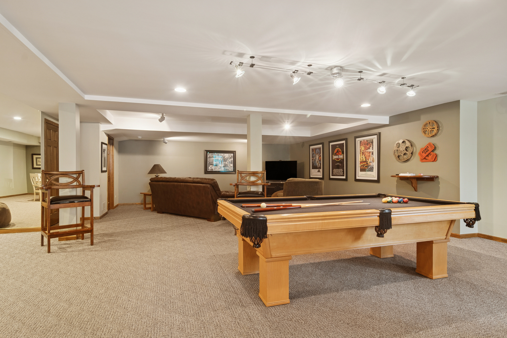 1515 Galloway Drive Inverness, IL 60010 - Photo 39 of 60 a living room with furniture and a pool table