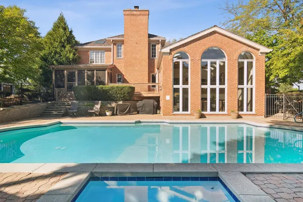 $1,499,000 | 1515 Galloway Drive, Inverness, IL 60010