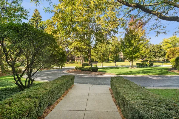 $1,499,000 | 1515 Galloway Drive, Inverness, IL 60010