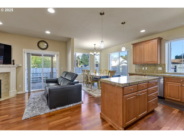 $555,000 | 17584 Southeast Mill Street, Portland, OR 97233