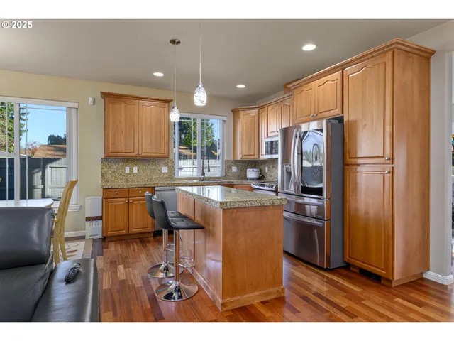 $555,000 | 17584 Southeast Mill Street, Portland, OR 97233