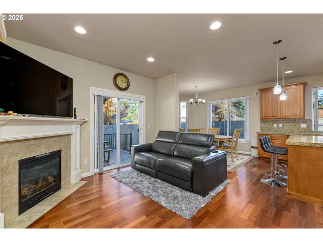 $555,000 | 17584 Southeast Mill Street, Portland, OR 97233
